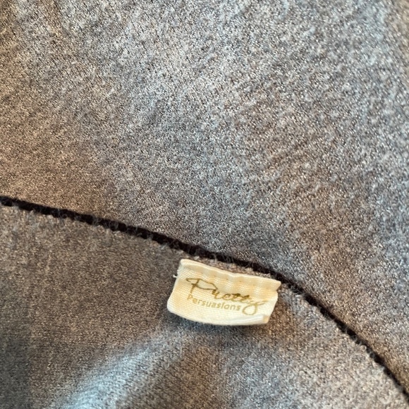 pretty persuasions black and gray reversible wrap poncho shawl rib cuffs - Picture 8 of 9